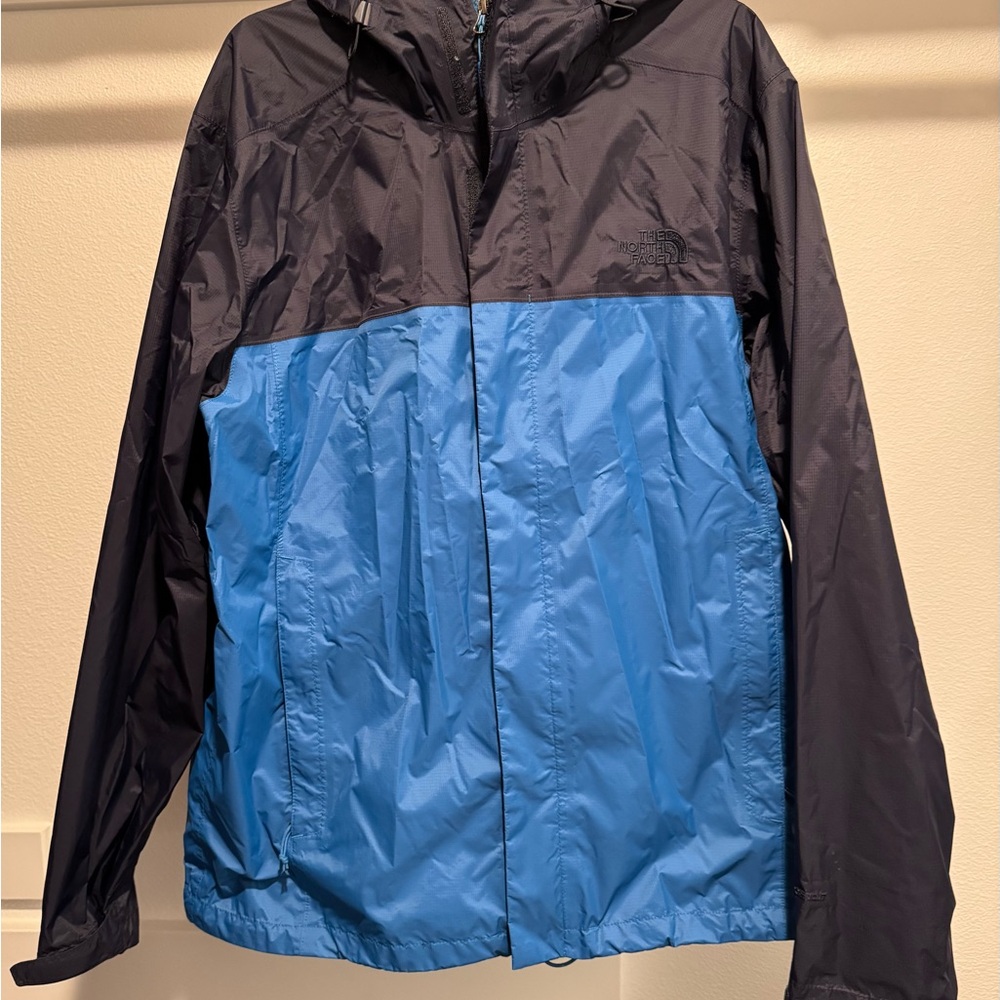 The North Face Men's Black and Blue Rain Jacket